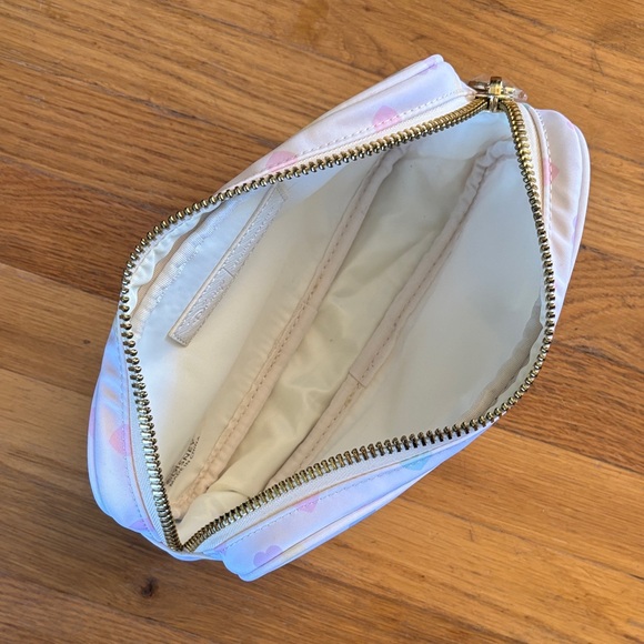 Stoney Clover Disney White Pouch with Pink Bow and Heart Design - Picture 3 of 5